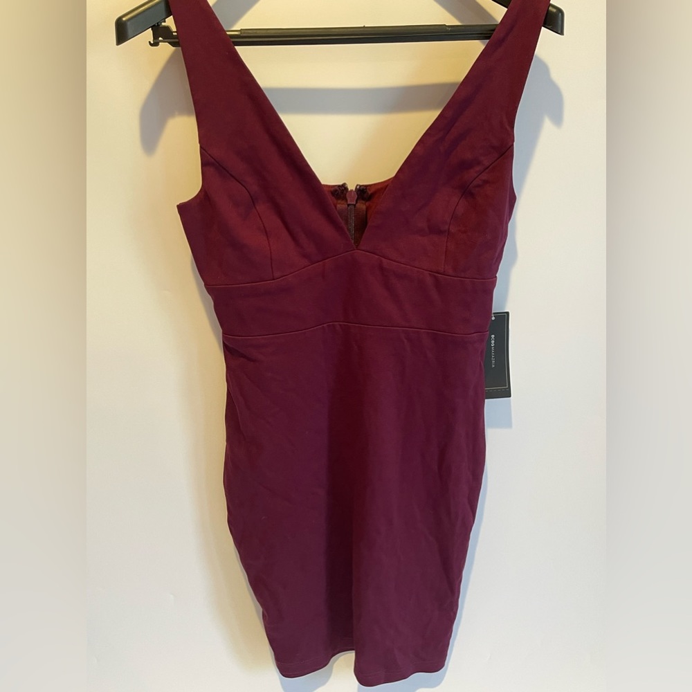 BCBG Maxazaria BYM6219236-606 Women's Dress Sangria Sz. 2